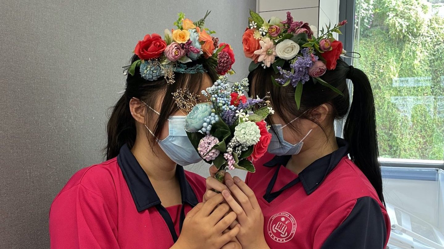 Headdress 
Caritas Mother Teresa School